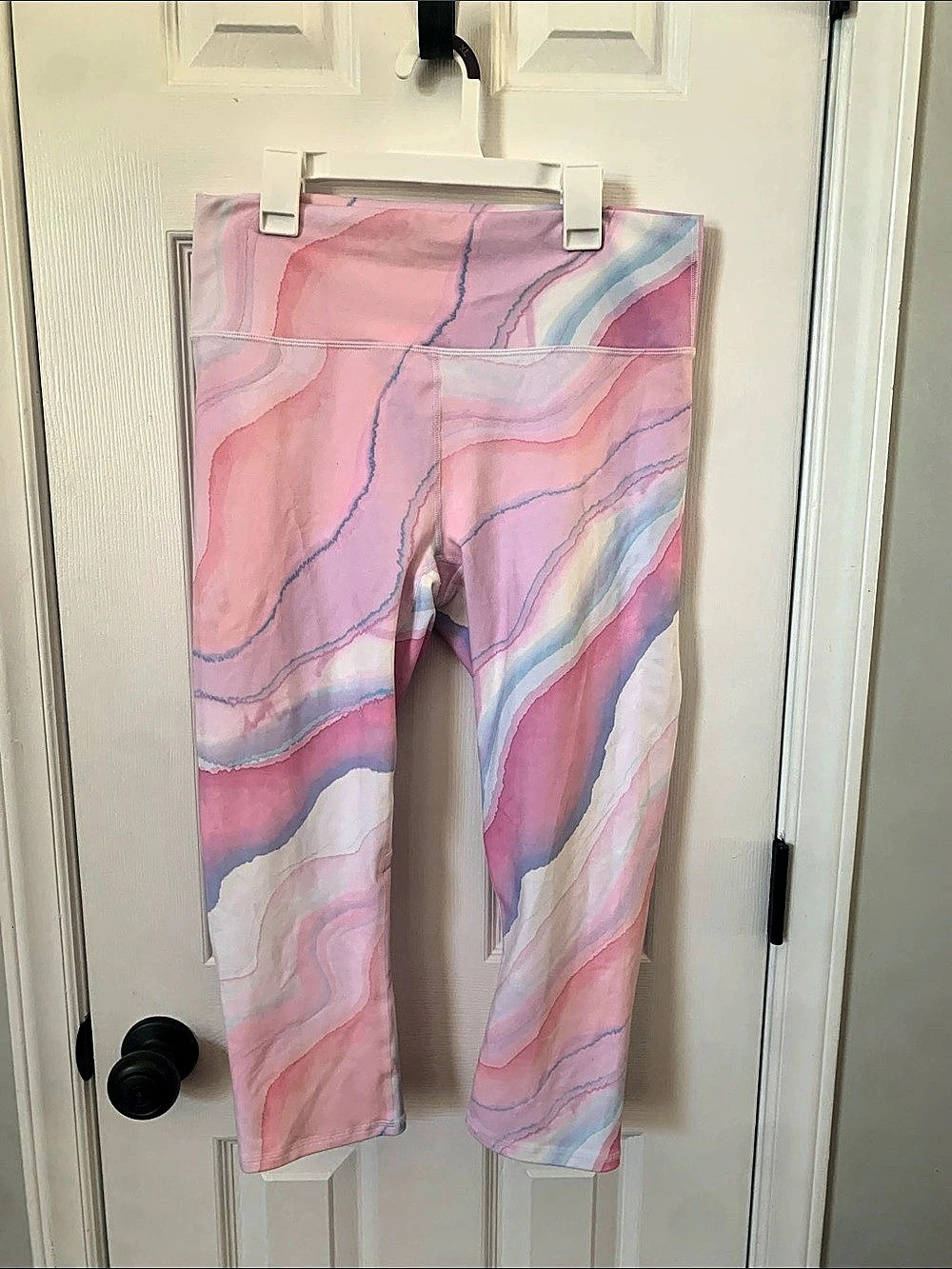 Fabletics PowerHold Abstract Capri Leggings in Pink & Purple Like New Large